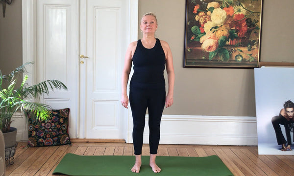 7 Min Pilates Morning Workout with Helena Stenberg