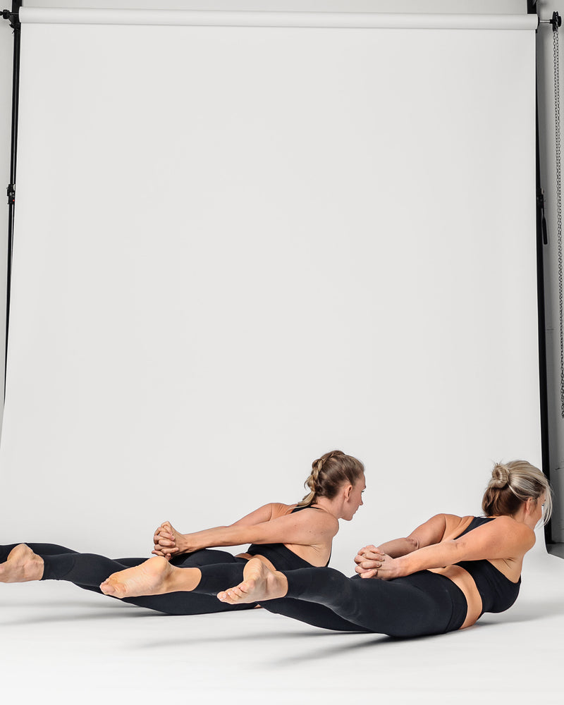 25 min Pilates Mat Workout - Gluteus, Back & Leg Strength